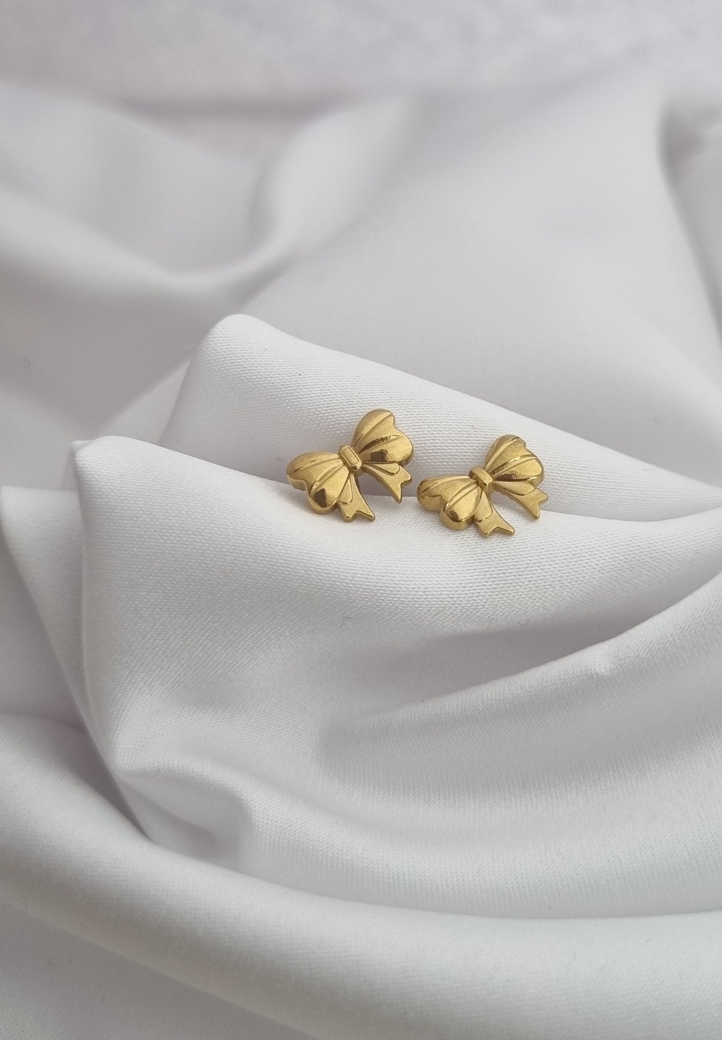 Bow-Knot Thud-Studs