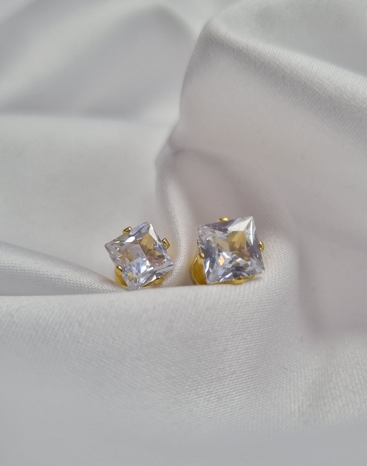 Cystral Thud-Studs