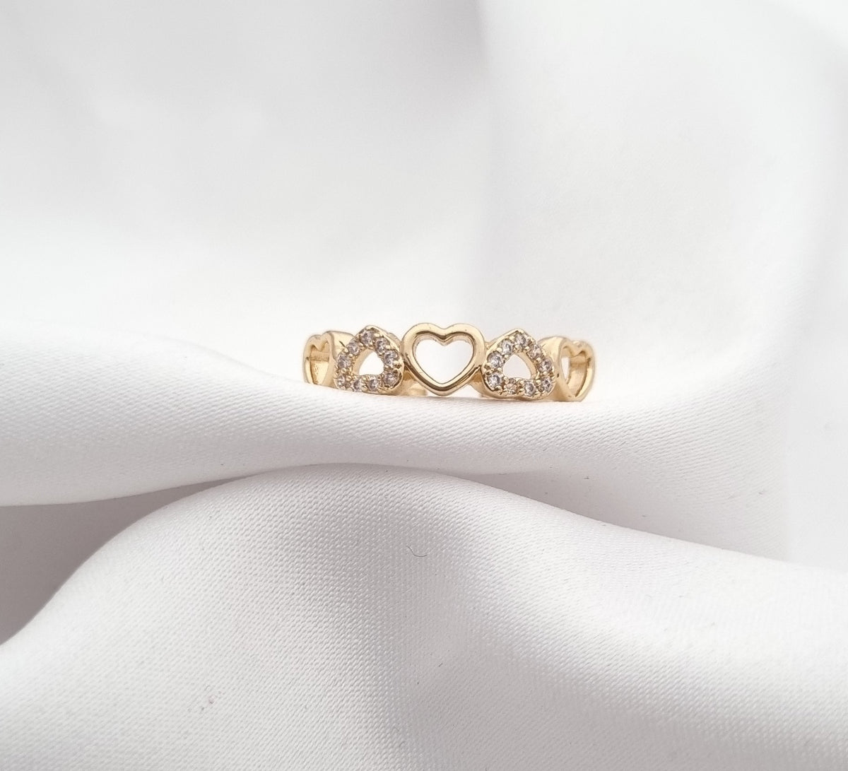 Heartly Ring