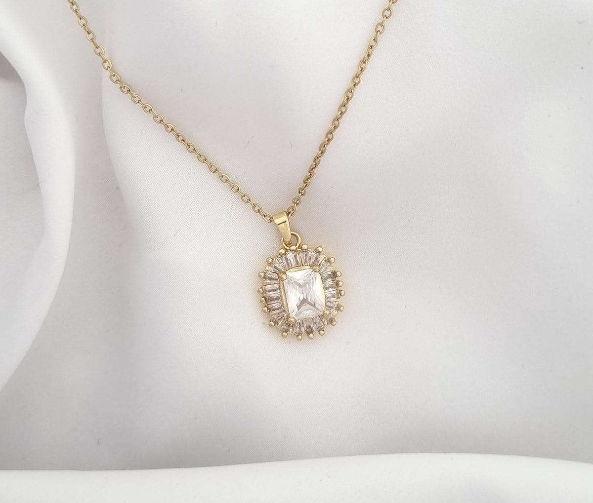 Royal Cystal Necklace