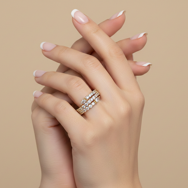 Hugging Diamonds Ring